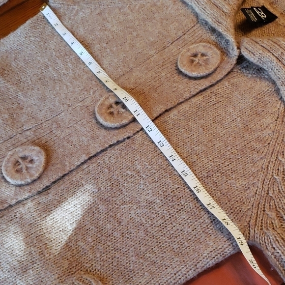 Lambswool/Alpaca Blend Turtle Neck Large Button Sweater Tan Sz M - Picture 7 of 8